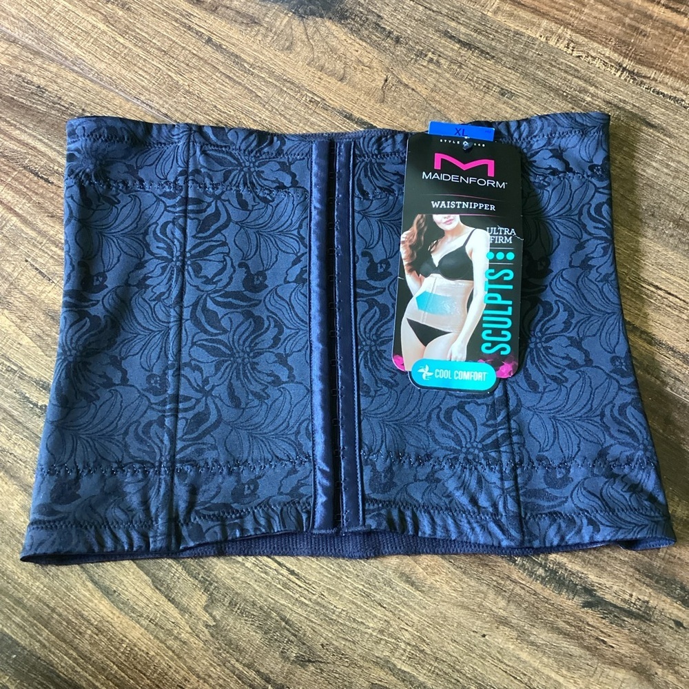 NWT Maidenform Waistnipper Ultra Firm Size XL Style 6868‎ Black Floral Shapewear